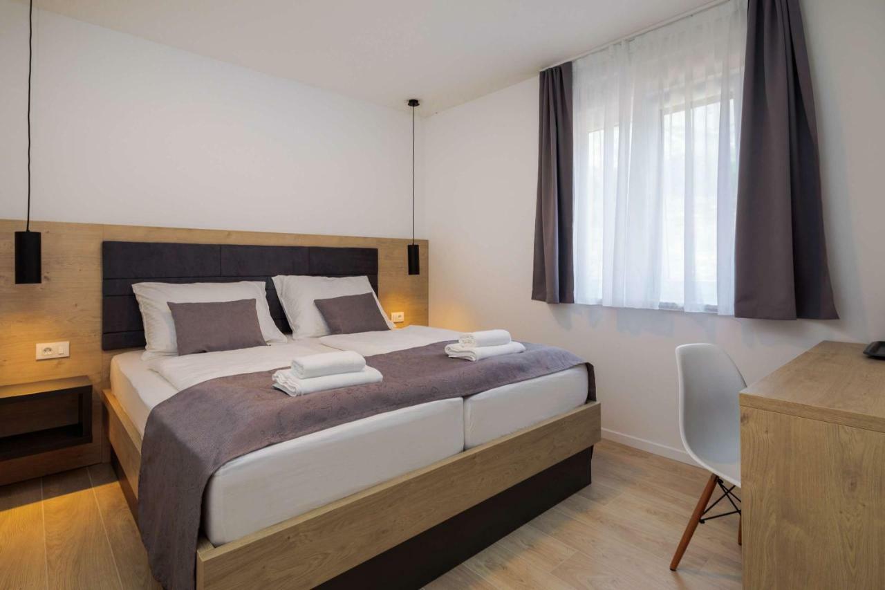 Apartment Medak Makarska